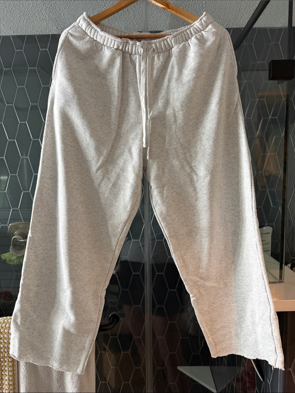 American Eagle Outfitters Light Gray women’s  Sweatpants with Drawstring